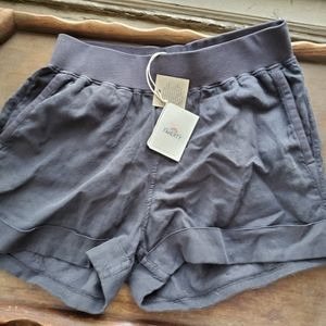 Faherty Arlie Day Short in Washed Black